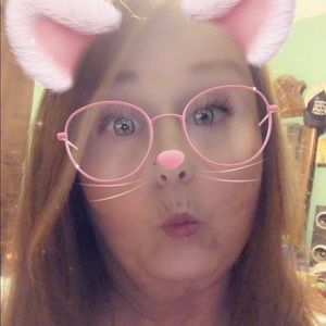 Meet your Posher, Lori